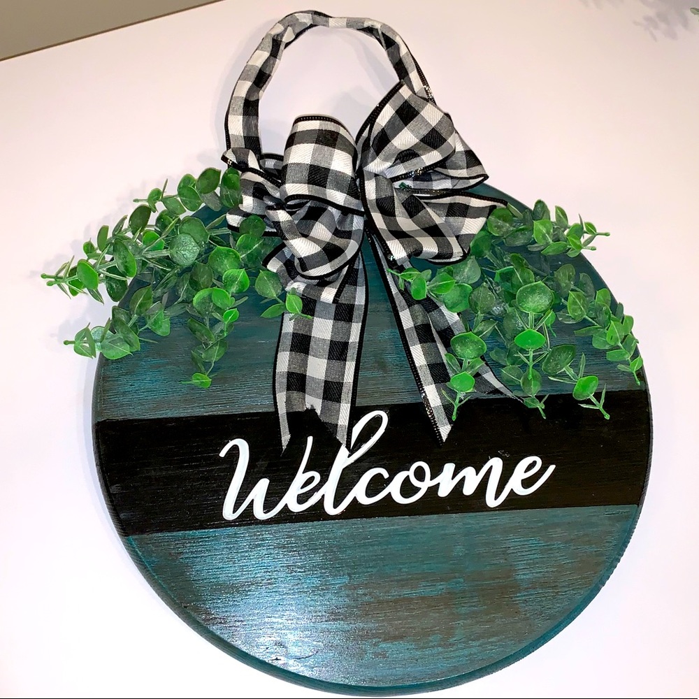 Welcome door sign